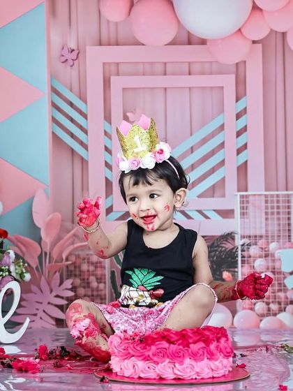 WonderBump Studio - Kids & Family Photography Cakesmash & First Birthdays photo 3