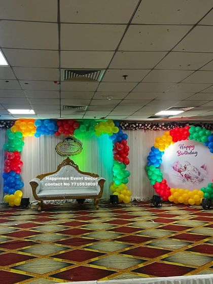 Backdrops & Balloon Arches photo 10