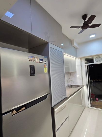 Sleek Parallel & L-Shaped Kitchens photo 8