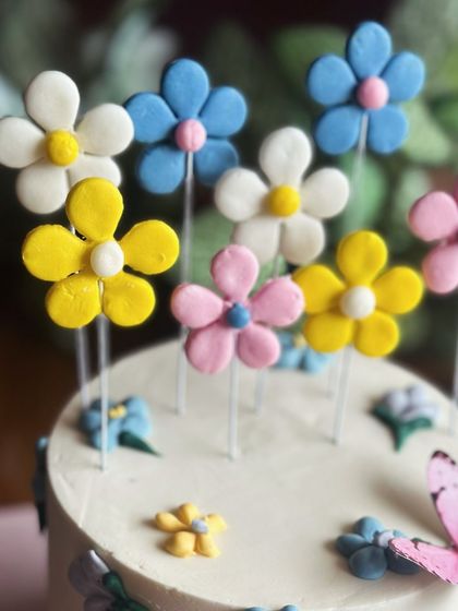 L'amour Sugar - Bespoke & Designer Cakes Magical Cakes for Little Ones photo 63