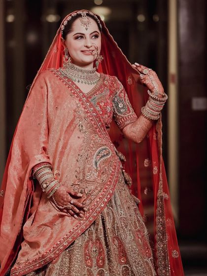 Somesh Chaurasiya - Wedding Photography & Cinematography The Radiant Bride: Solo Portraits photo 39