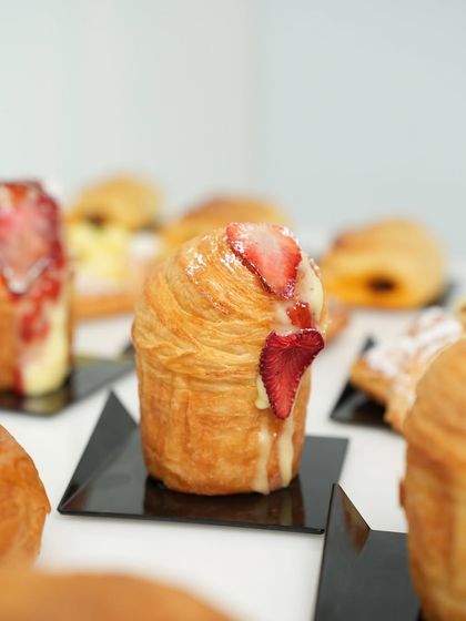 Another view of our delicious cruffins, a popular item in our viennoiserie class.