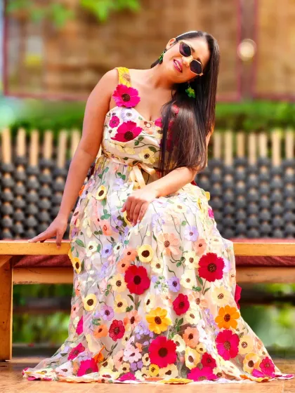 Enjoying the sunshine at a beautiful outdoor Haldi event. My energy and enthusiasm are always at their peak during these fun-filled daytime functions.