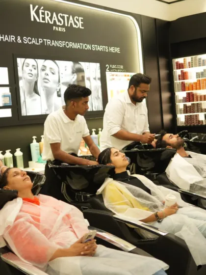 A glimpse from our grand success party for our third outlet at Phoenix Palladium. We love seeing our clients relax and enjoy the luxury of a Kérastase hair spa.