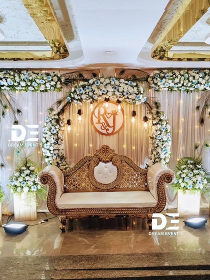 Dream Events - Wedding & Pre-Wedding Event Decoration Elegant Stages: Engagements & Receptions photo 4