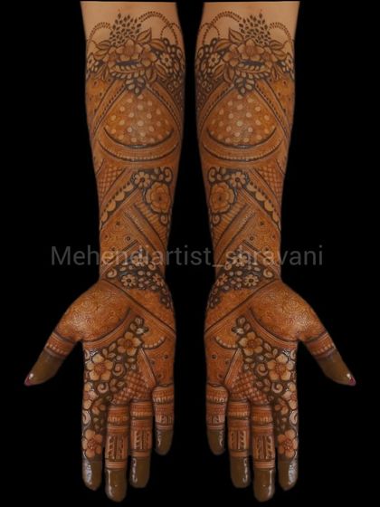 Intricate Hand & Arm Designs photo 4