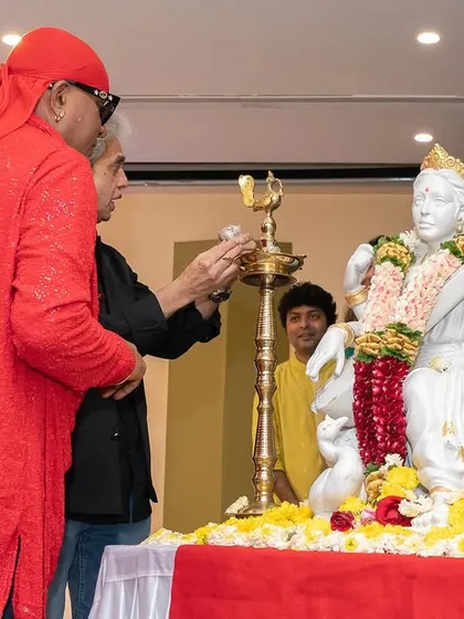 The legendary percussionist Sivamani ji lighting the lamp to inaugurate our Guruvandan event. It is an honor to have such great masters grace our student showcase and inspire the next generation.