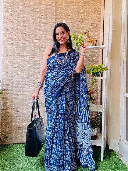 A classic blue and white block print in a convenient pre-stitched format. This is a perfect blend of traditional style and modern convenience.