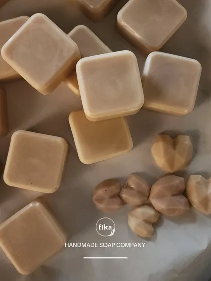 Even my smaller, custom-shaped soaps are made with the same attention to detail. These square and heart-shaped guest soaps are perfect for hotels, gift baskets, or as a special offering for your customers.