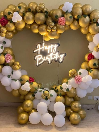 Birthday Balloon Arches & Backdrops photo 76