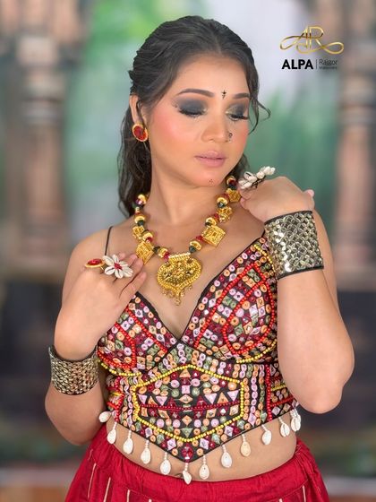 Festive & Navratri Looks photo 8