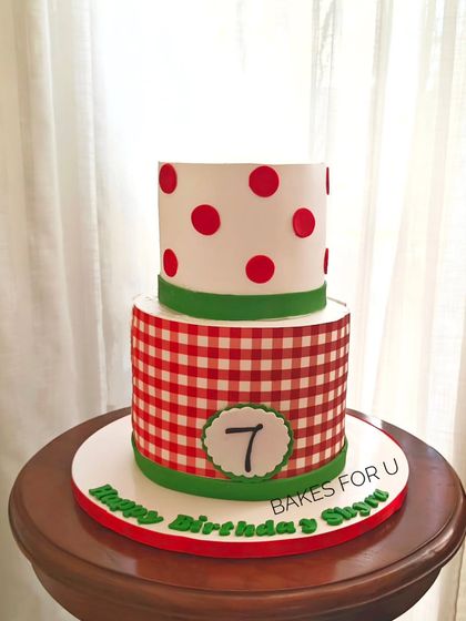 Minimalist & Modern Cakes photo 8