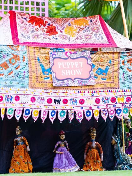 A classic puppet show to entertain guests of all ages. This cultural element added a touch of Rajasthani charm and provided a fun, nostalgic activity during the Mehendi carnival.