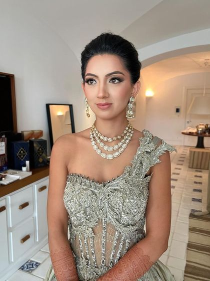 Another angle of the French knot, showing its sleek and polished finish.