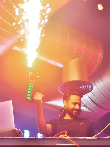 Bringing some extra flair to the party at BOHO Koramangala. I use effects like this cold pyro gun to hype up the crowd and add a visual punch to the celebration.