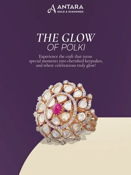 This opulent rosette ring is crafted in rose gold with petal-set Polki and fine pavé detailing. The luminous openwork silhouette is designed to make every moment of your celebration shine.