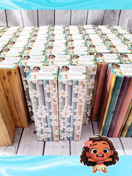 Another view of the 60 Moana-themed temperature bottles, all wrapped and ready for the celebration.