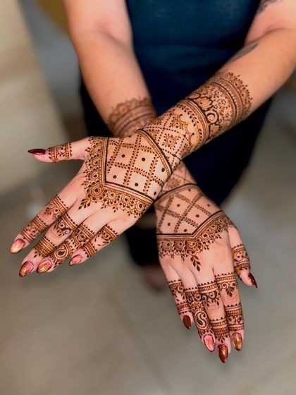 Mitali - Mehendi for Special Occasions Exquisite Bridal Mehendi photo 8