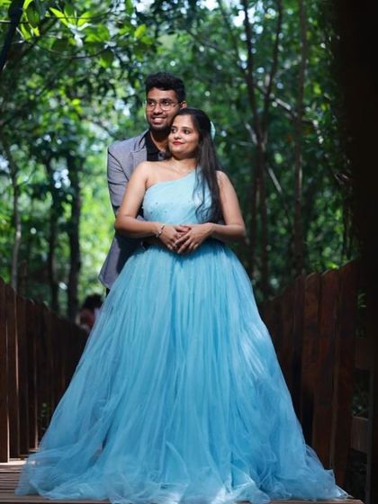 Dee Yashaswini - Occasion Wear Rentals Couple & Pre-Wedding Styles photo 24