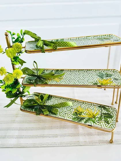 Organized, elegant, and versatile. The Bornea 3-tier stand is the ultimate addition to your home, perfect for storing, styling, or showcasing your favourite items with chic functionality.