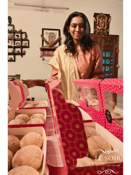 Le Soir Pâtisserie - Novelty Bakes & Dessert Gifts Festive Collections photo 4