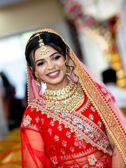 This stunning bride chose a layered Kundan necklace set for her wedding day. Renting allows you to wear such magnificent pieces for your ceremony without the hefty price tag.