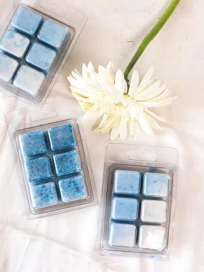 Our blue wax melts are the perfect addition to a Diwali gift hamper, adding a pop of color and beautiful fragrance.