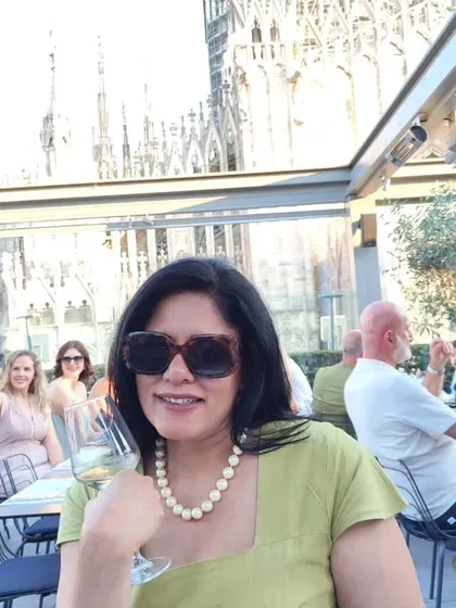 When we took a day trip to Milan, I wore this olive green linen dress. It was perfect for a relaxed evening of dining and enjoying gelato by the Duomo.