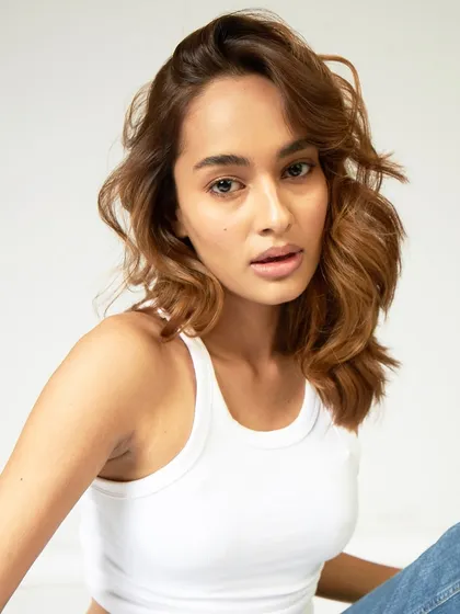 A classic, clean beauty look. For this test shoot, I focused on creating a flawless, dewy base and adding soft, beachy waves to the hair for an effortlessly beautiful result.