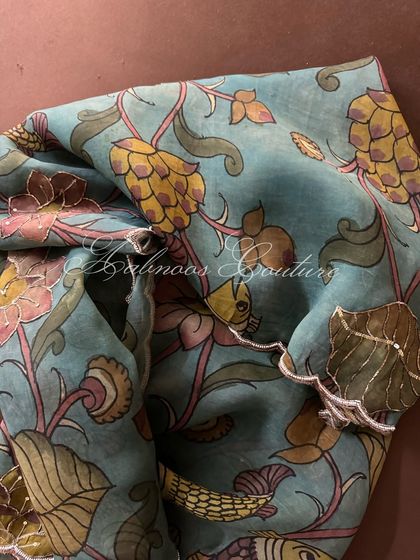 A corner view that captures both the intricate painting and the elegant scalloped border, demonstrating our attention to every detail.