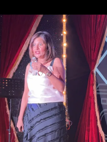 Taking a moment during my performance for EO Indore. Even in a formal corporate setting, my aim is to create a relaxed and cheerful vibe that helps everyone switch off from stress.