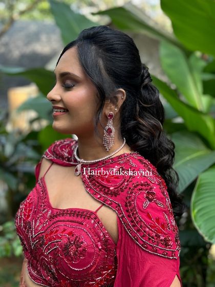 Dakshayini - Hairstyling Academy & Workshops Glamorous Curls & Ponytails photo 10