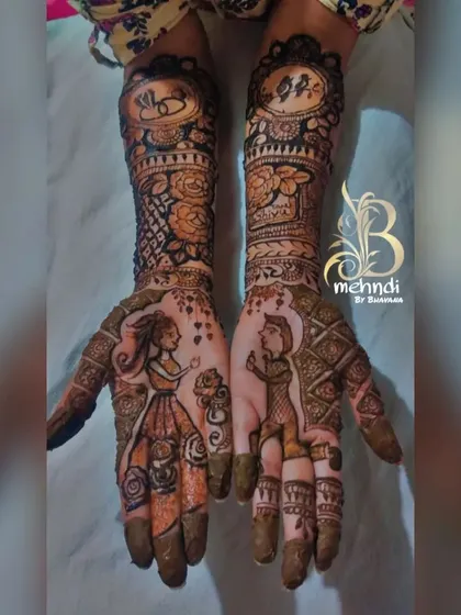 A playful and cute cartoon-style portrait design. This is perfect for couples who want to show their fun side in their bridal mehndi.