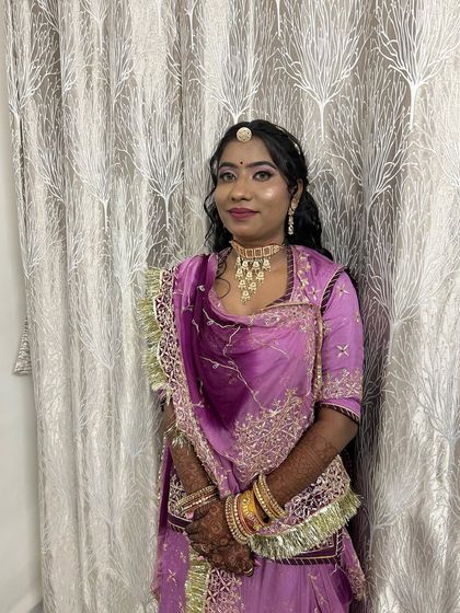 Vibrant Haldi & Mehendi Looks photo 22