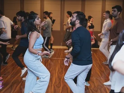 The energy during a workshop is always amazing. Here we are demonstrating a move while the class follows along.
