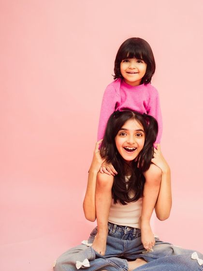 Heartwarming Family & Sibling Portraits photo 19