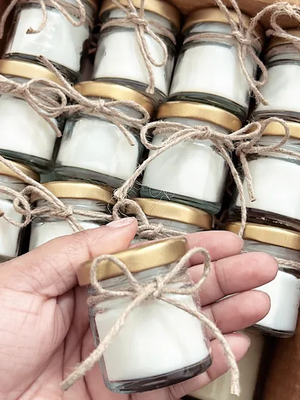 These adorable scented candles are perfect as return favors. We can customize them with theme labels, stickers, or personalized messages.