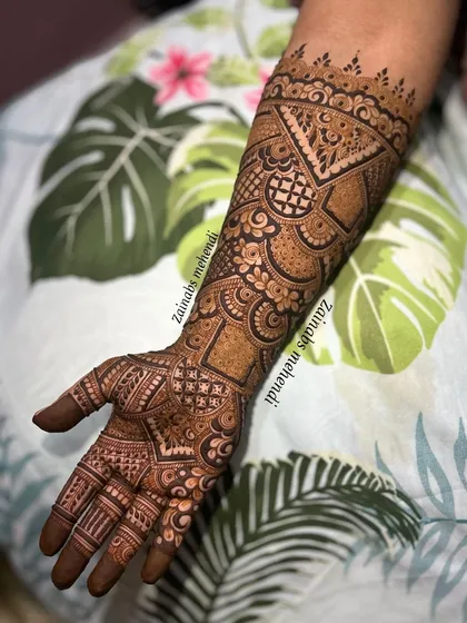 A geometric bridal design, perfect for the modern bride who still wants full coverage.