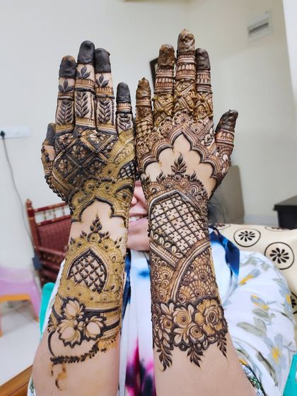 Hajira Mehendi Artist - Mehndi Artist Services Modern & Minimalist Designs photo 37