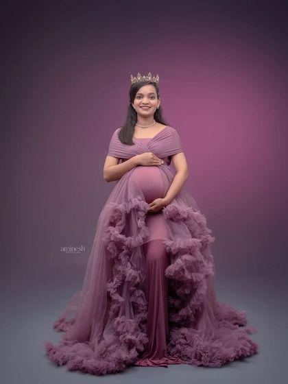 Studio Maternity: Gowns & Glamour photo 13