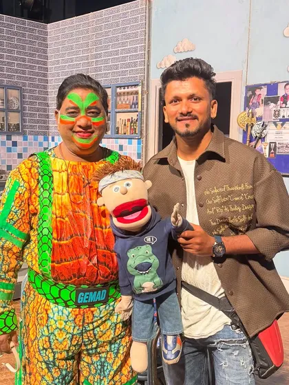 With the fantastic actor Jayawant Wadkar on the sets of his play.