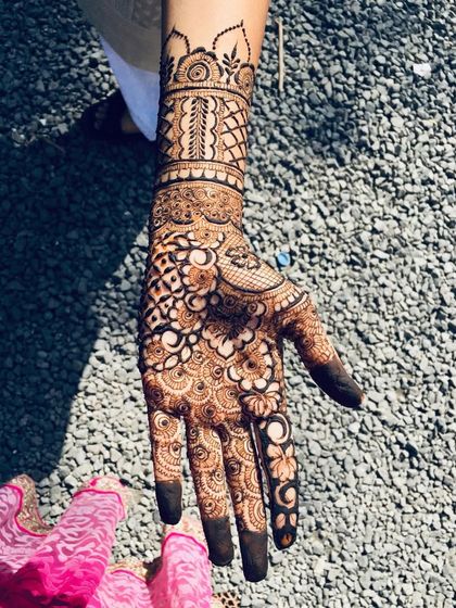 Bridal & Siders' Henna photo 6