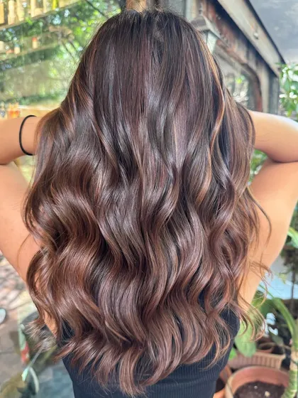 The back of this gorgeous chocolate mane. The color is deep and luxurious, a perfect non-bleach option.