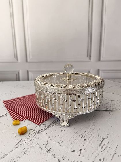 Ornate Serveware & Centerpieces photo 47