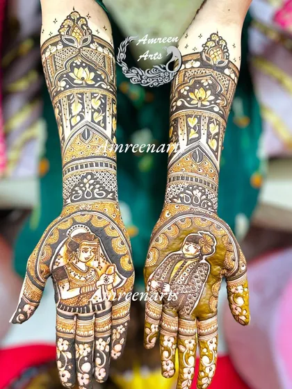 A beautiful Marathi bride and groom design, capturing the essence of regional traditions and attire.