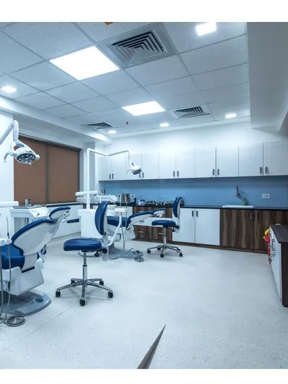 A duplicate of image 18, showing the well-equipped dental clinic. The design ensures that all necessary services are within reach, creating an efficient workspace for medical professionals.