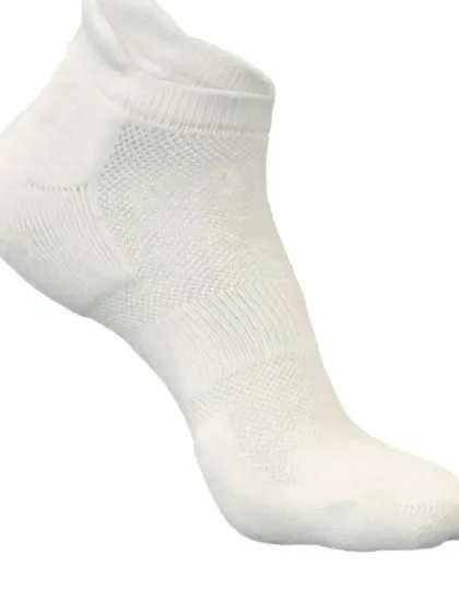 Shift to natural fabrics with our comfortable and breathable bamboo fiber socks. These soft white ankle socks are a sustainable alternative to nylon, offering superior comfort for your feet.