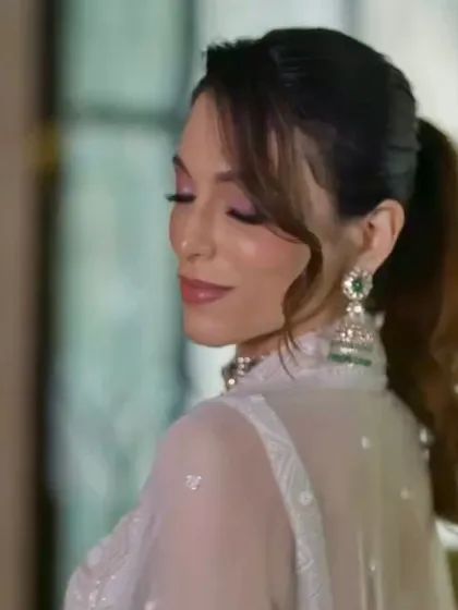 Soft, romantic, and effortlessly elegant. For this shoot with the lovely Maia Sethna, I created a natural makeup look with a hint of pink on the eyes and lips, paired with glowing skin. This style is perfect for daytime events or for the bride who wants a subtle enhancement.