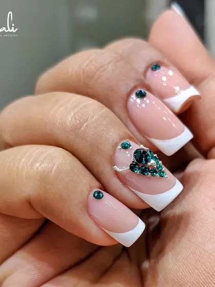 A final look at the beautiful French manicure with Swarovski crystals.