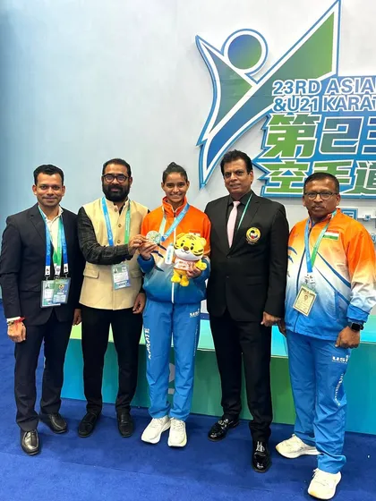 With the KIO leadership team congratulating silver medalist Ms. Rusha Tambat. We announced a cash award of Rs. 1,51,000 for her outstanding performance.